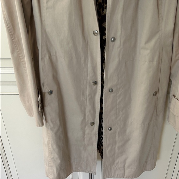 Michael Kors Tan Raincoat Trench Coat with Leopard Lining and Removable Hood - Picture 5 of 16